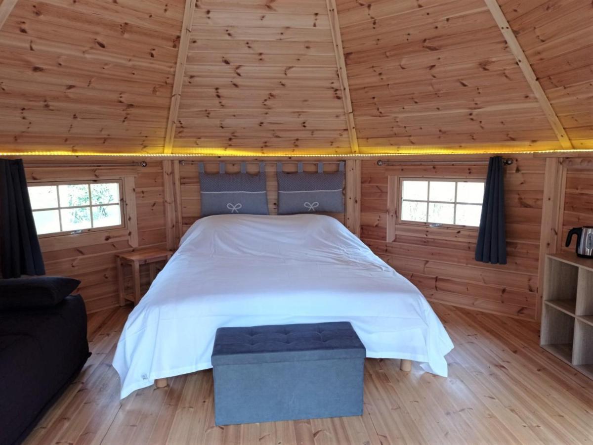 Hotel Camping Les Cantarelles à Alrance Extérieur photo