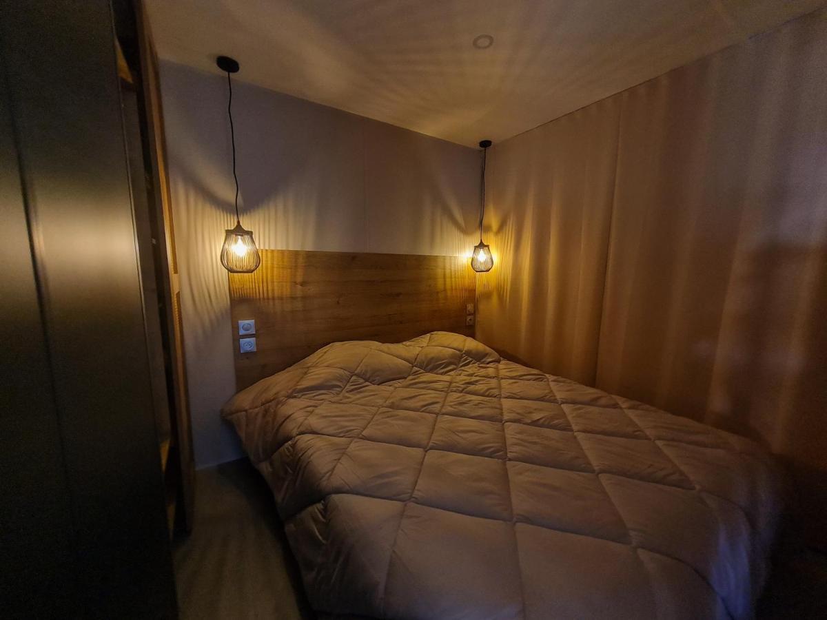 Hotel Camping Les Cantarelles à Alrance Extérieur photo